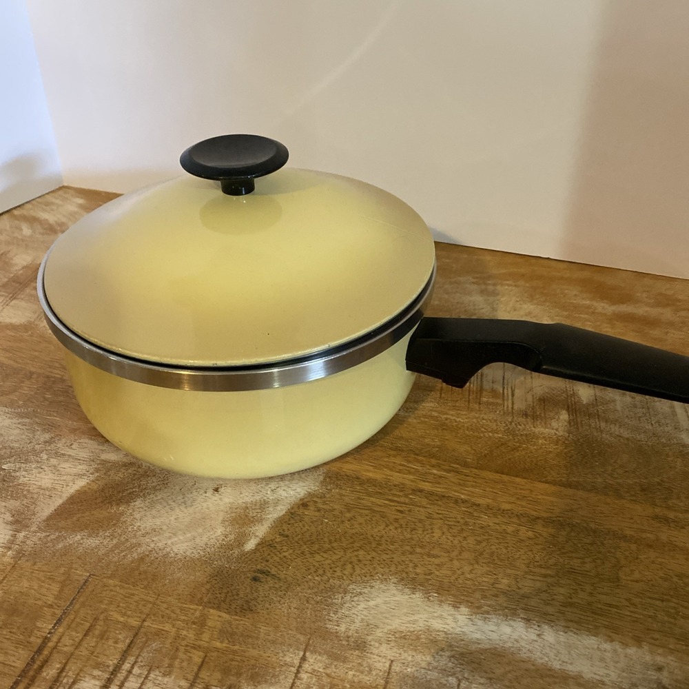 Vintage West Bend Country Side Yellow 2qt Saucepan And Lid EUC